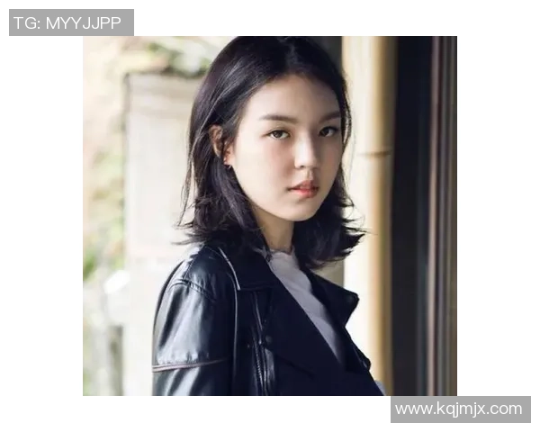 足球明星女儿展现惊人球技精彩踢球视频引发热议与关注 足球明星女儿展现惊人球技精彩踢球视频引发热议与关注