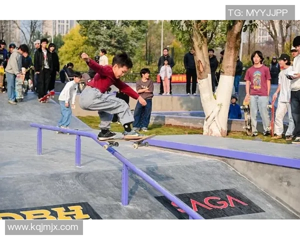 滑板战术：重庆滑板队的盯防体系